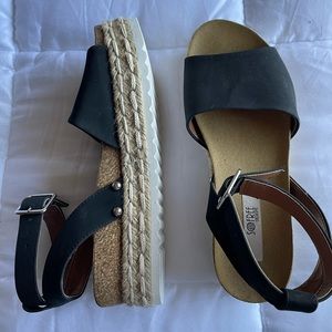 New!! Wedge Sandals